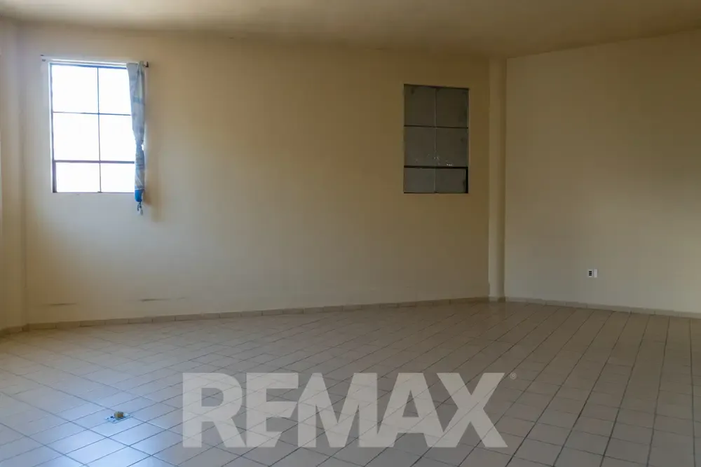 Foto 8 de Local comercial de 230 m² en alquiler sobre Av. Melchor Pérez, esquina Wiracocha
