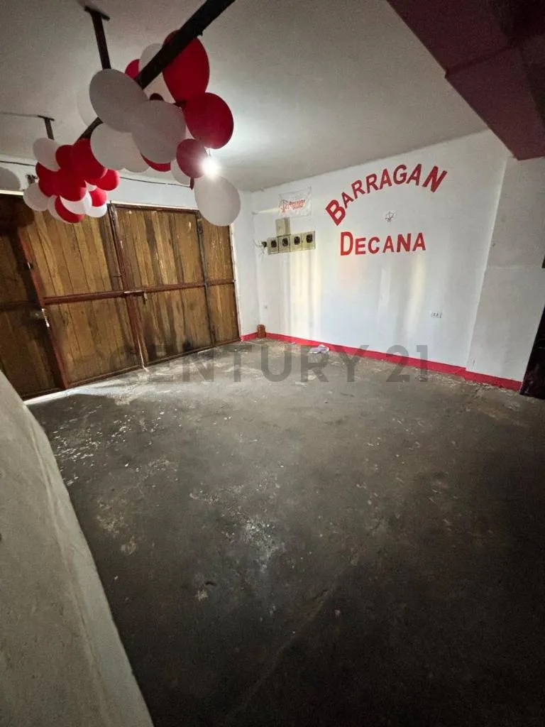 Foto 7 de Casa Comercial en Alquiler – Avenida Germán Mendoza