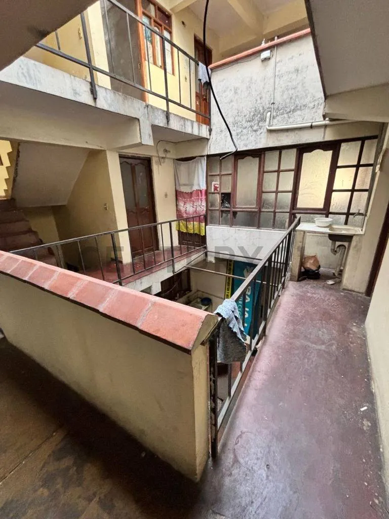 Foto 15 de Casa Comercial en Alquiler – Avenida Germán Mendoza