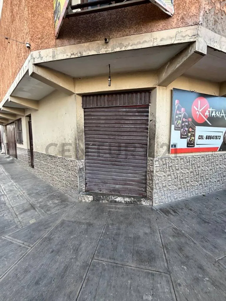 Foto 5 de Casa Comercial en Alquiler – Avenida Germán Mendoza