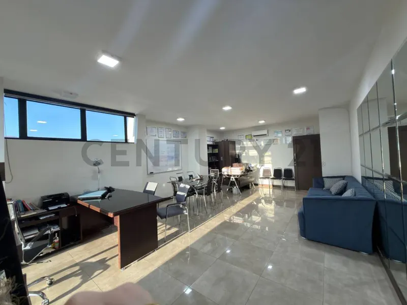 Foto 7 de Oficina en Venta | Sobre Av. Beni en Edificio Corporativo