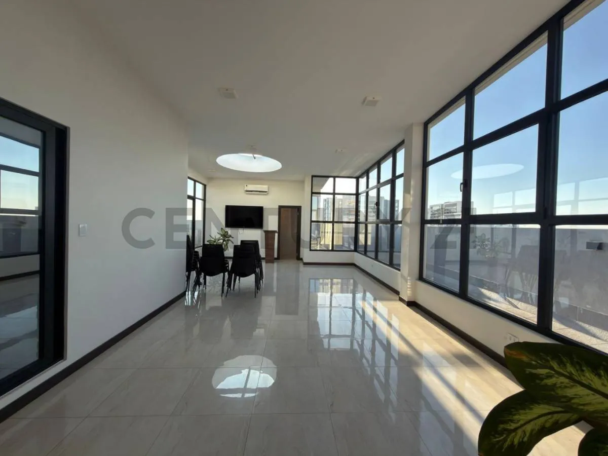 Foto 3 de Oficina en Venta | Sobre Av. Beni en Edificio Corporativo