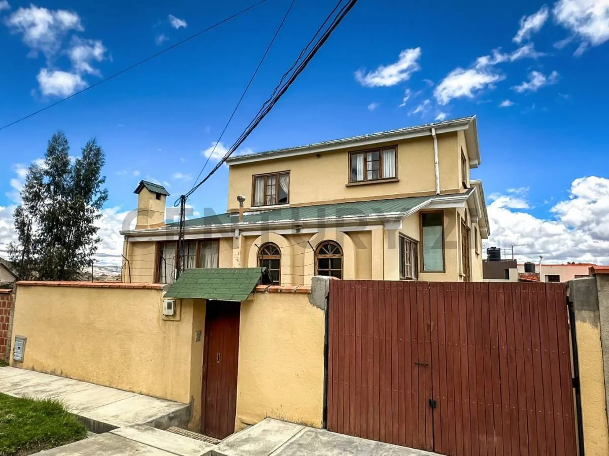 Foto 1 de En Venta Casa - Los Rosales - Achumani