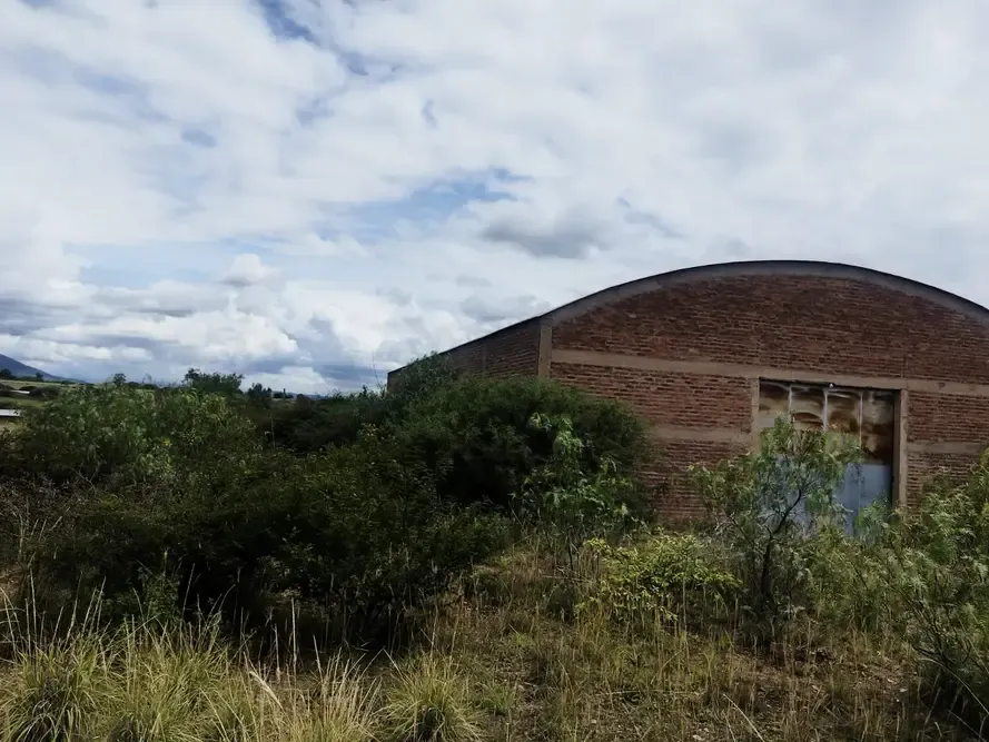 Foto 2 de Galpón y Terreno Agrícola en Venta en Cliza
