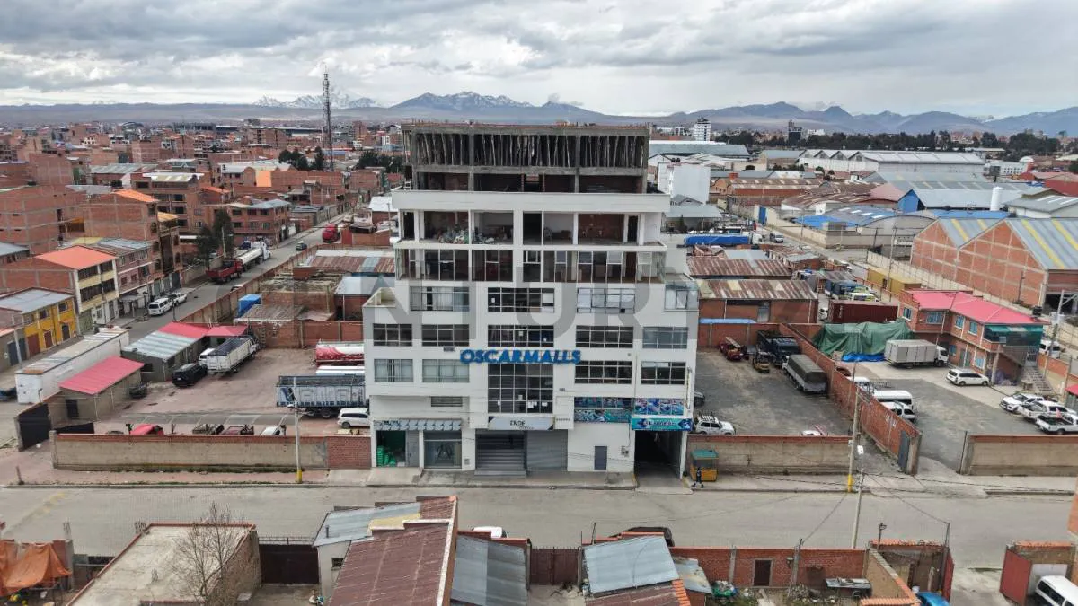 Foto 1 de Oficina Nueva a Estrenar #3 Piso 2 en Alquiler – Oscar Malls, El Alto