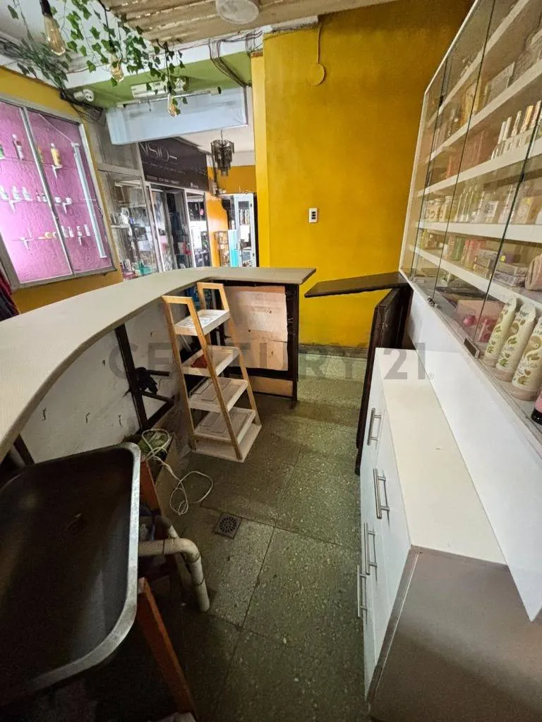 Foto 6 de Espacio Comercial en Alquiler – Shopping Center