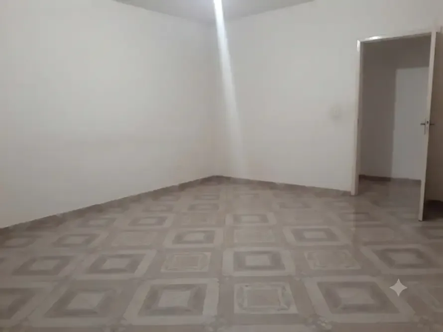Foto 2 de Amplio Departamento de 5 Dormitorios en Anticrético en Zona Noroeste 📍
