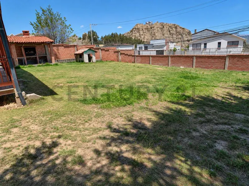 Foto 6 de Buen precio. La icónica y linda "Casa de Madera" en venta, Lomas de Achumani
