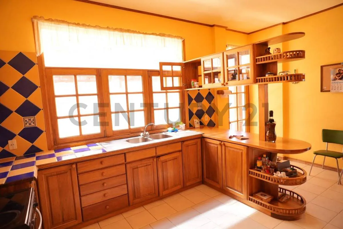 Foto 16 de Buen precio. La icónica y linda "Casa de Madera" en venta, Lomas de Achumani
