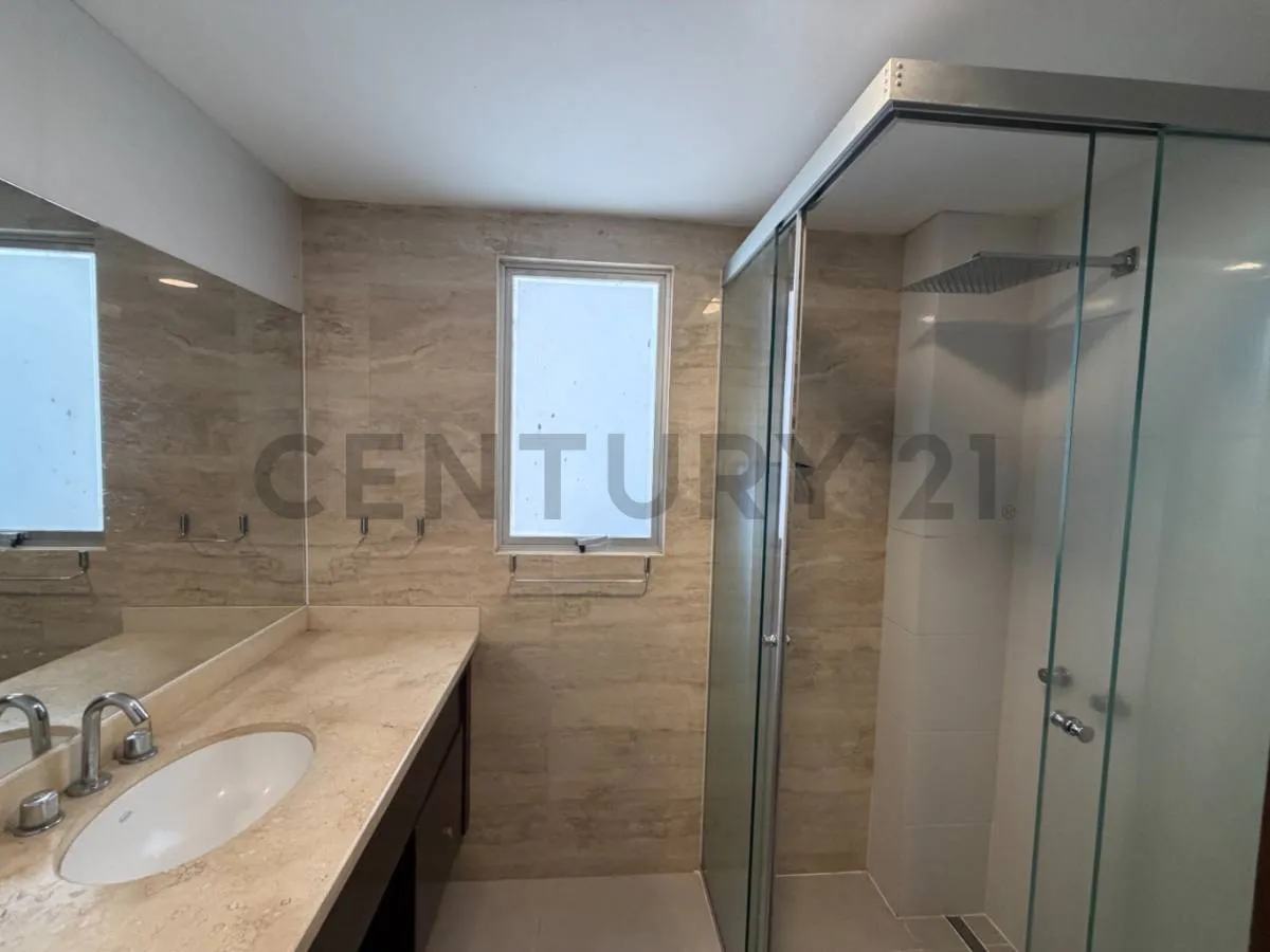 Foto 11 de Exclusivo Departamento de 2 Dormitorios en Alquiler - Miraflores, Tarija