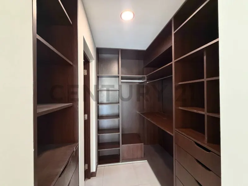 Foto 9 de Exclusivo Departamento de 2 Dormitorios en Alquiler - Miraflores, Tarija
