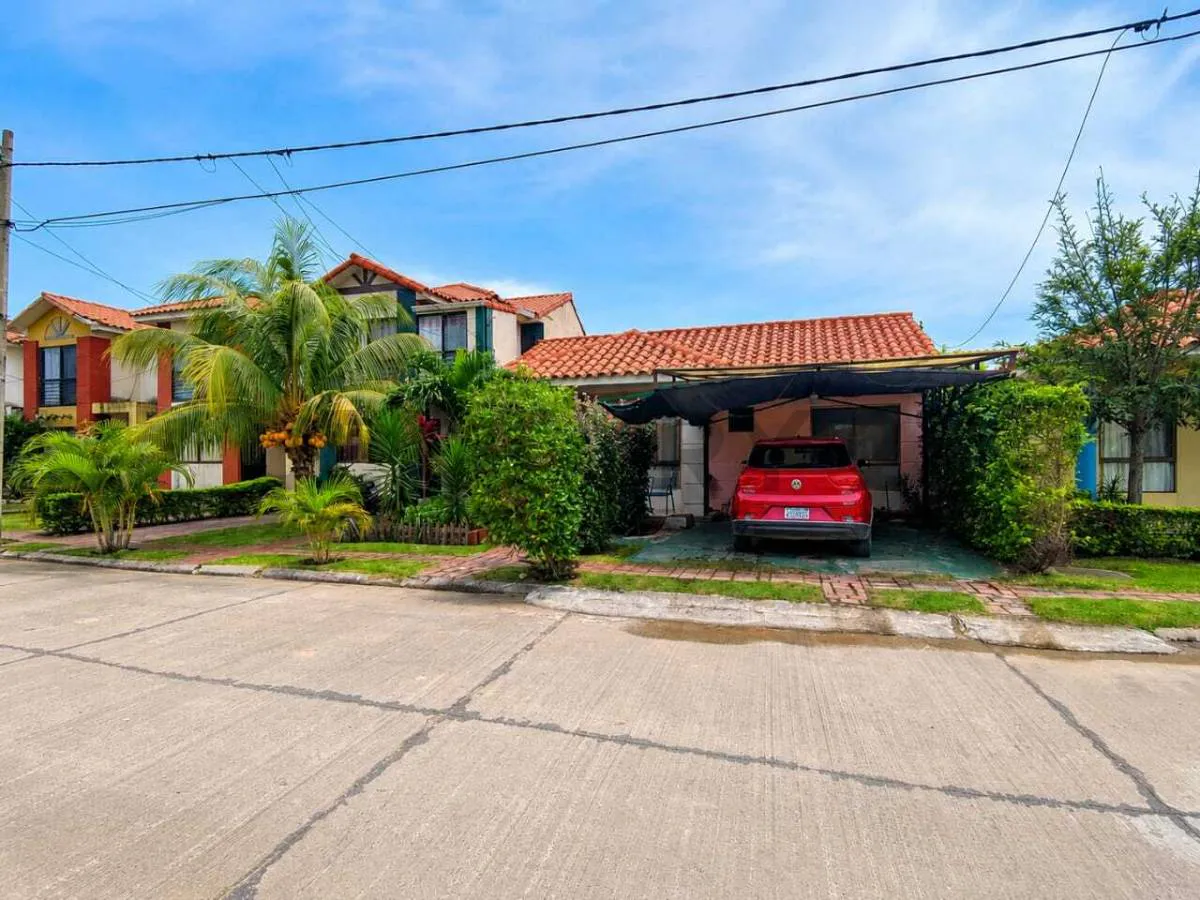 Foto 1 de Casa dentro de condominio en venta zona norte