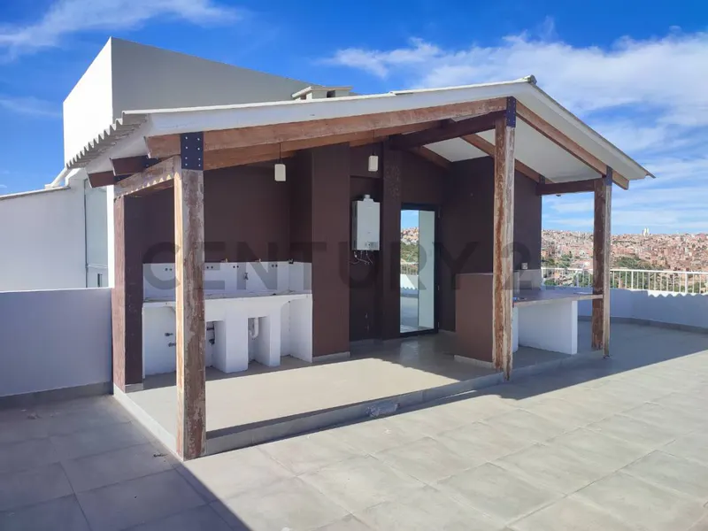 Foto 14 de Departamento con GARAGE en Alquiler! - 1.700 Bs