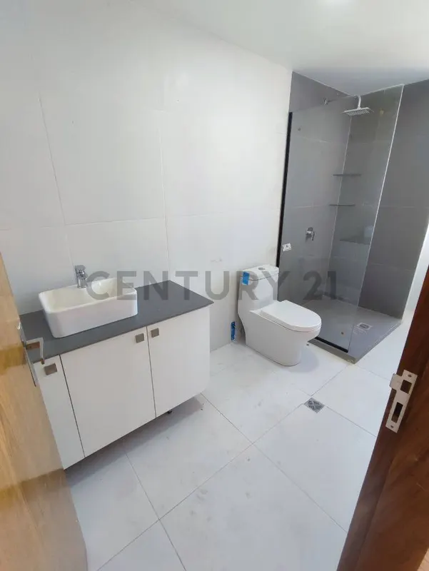 Foto 6 de Departamento con GARAGE en Alquiler! - 1.700 Bs