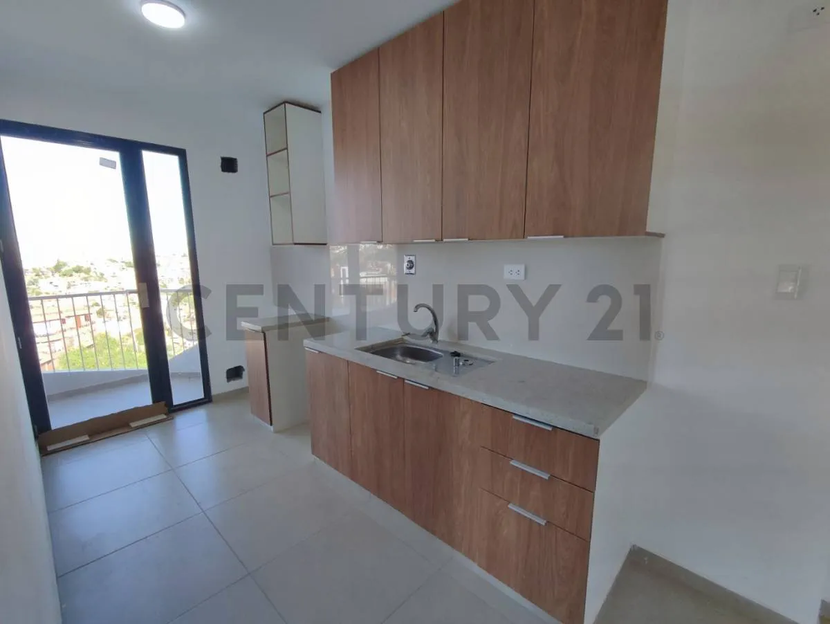 Foto 5 de Departamento con GARAGE en Alquiler! - 1.700 Bs