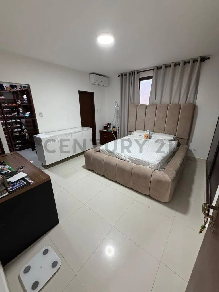 Foto 5 de Casa en ANTICRETICO para oficina Av. Mutualista C/ Naranja
