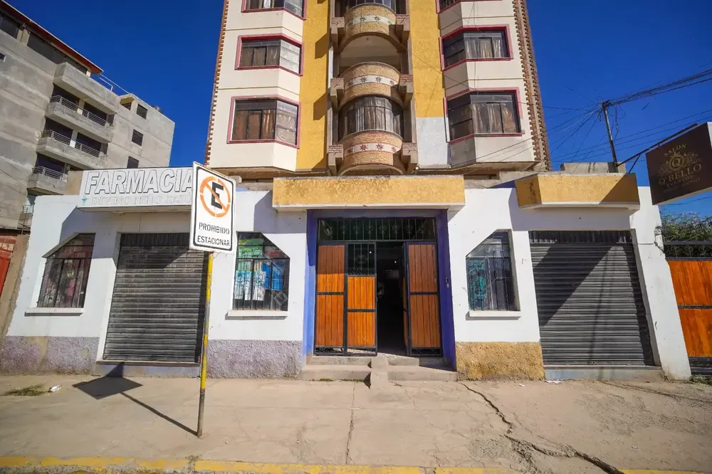 Foto 2 de Edificio Comercial Sobre Avenida en Venta Quillacollo