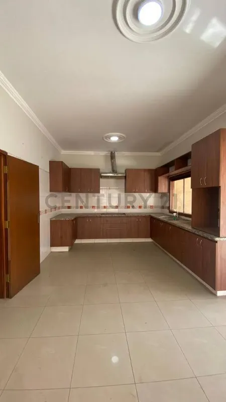 Foto 12 de En Venta Casa de 2 Plantas - Av. Banzer 7mo Anillo