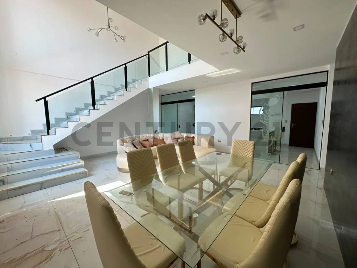 Foto 4 de Lujosa Casa Amoblada, Centrica en Alquiler, en Trinidad Beni