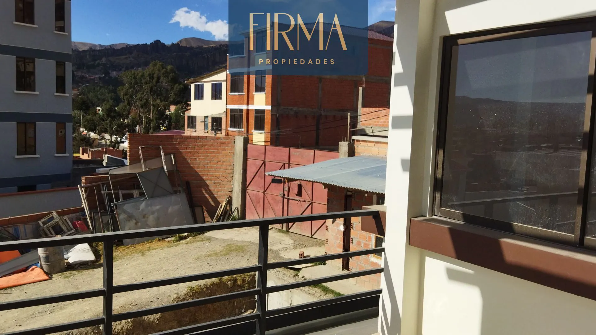 Foto 20 de Compra Ésta Casa en Condominio Privado en Los Rosales de Alto Calacoto