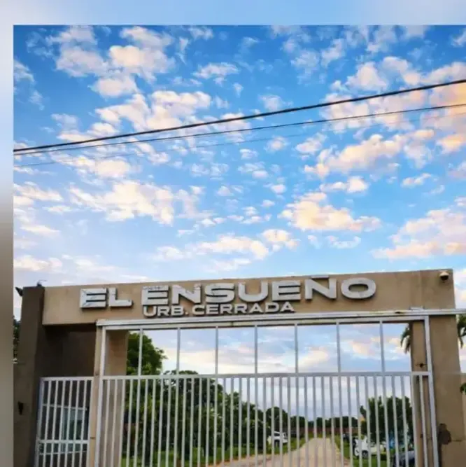 Foto 2 de Casas en Venta en Urbanizacion El Ensueño Cerrado