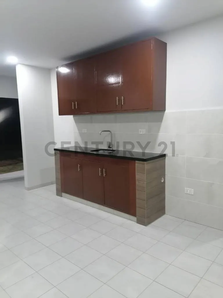 Foto 2 de Casa de 2 Dormitorios en Anticrético - Zona Norte