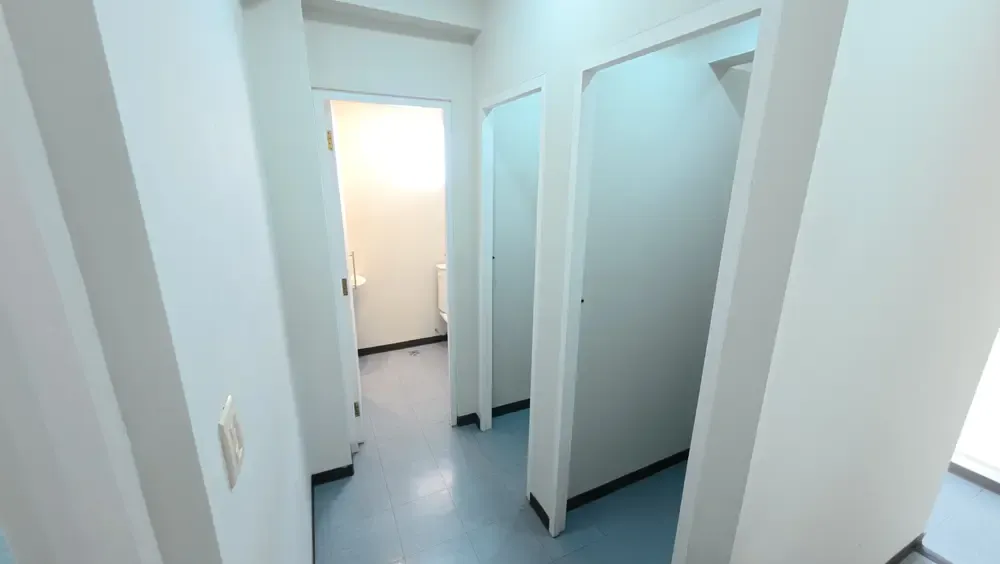 Foto 5 de Amplio Espacio Comercial de 80 M2 en Alquiler Sobre Av. Ramón Rivero