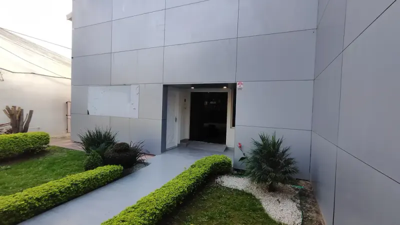 Foto 14 de Amplio Espacio Comercial de 80 M2 en Alquiler Sobre Av. Ramón Rivero