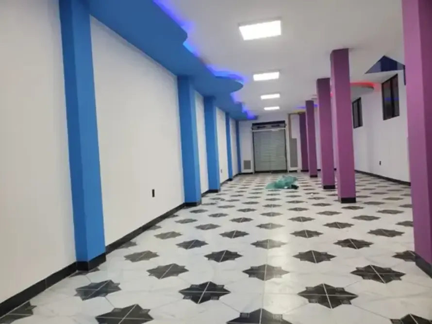 Foto 1 de Amplio local comercial a estrenar en Ciudad Satélite frente al Mercado San José