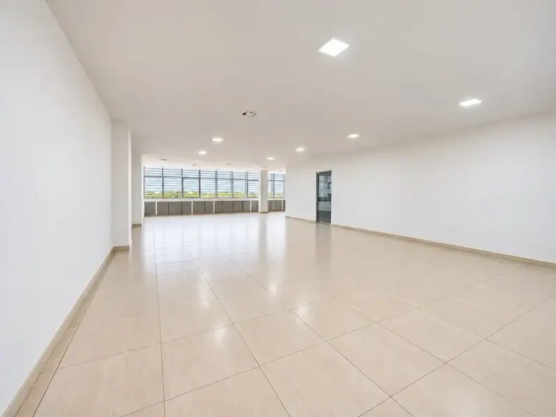 Foto 11 de Edificio en Venta Sobre Avenida!! - Zona Norte – Km 11 ½ - (Entrada principal a Cond. Sevilla)