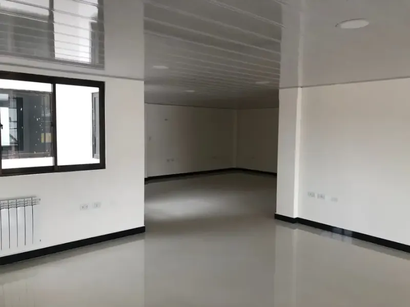 Foto 7 de Amplios Ambientes en Alquiler- Sobre Av Murillo- Ubicacion Comercial Estrategica