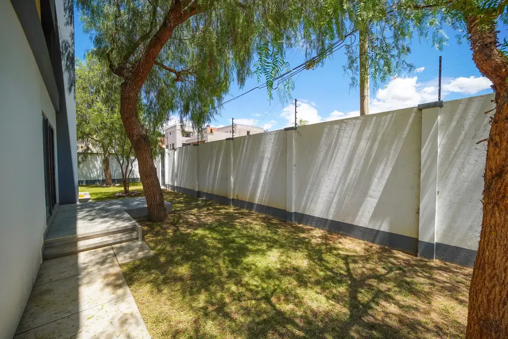 Foto 17 de ✨ *Hermosa Casa Minimalista en Venta – Elegancia, Amplitud y Privacidad* ✨