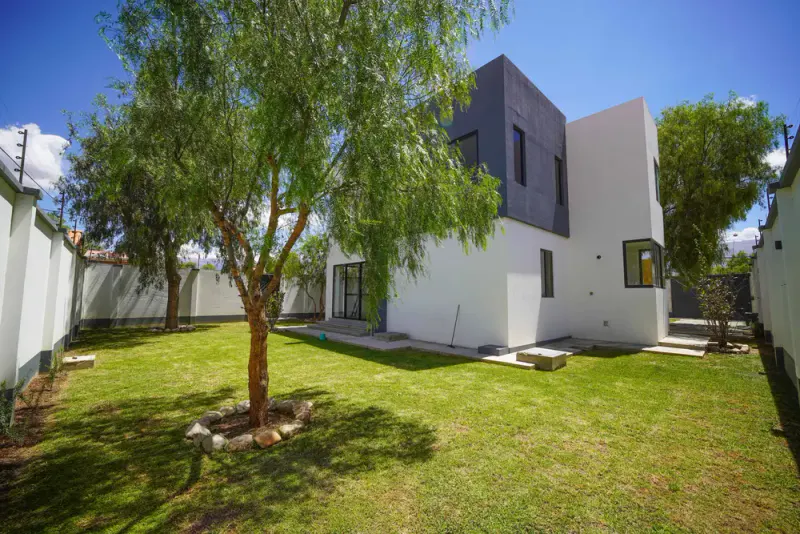 Foto 14 de ✨ *Hermosa Casa Minimalista en Venta – Elegancia, Amplitud y Privacidad* ✨