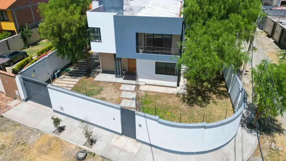Foto 1 de ✨ *Hermosa Casa Minimalista en Venta – Elegancia, Amplitud y Privacidad* ✨