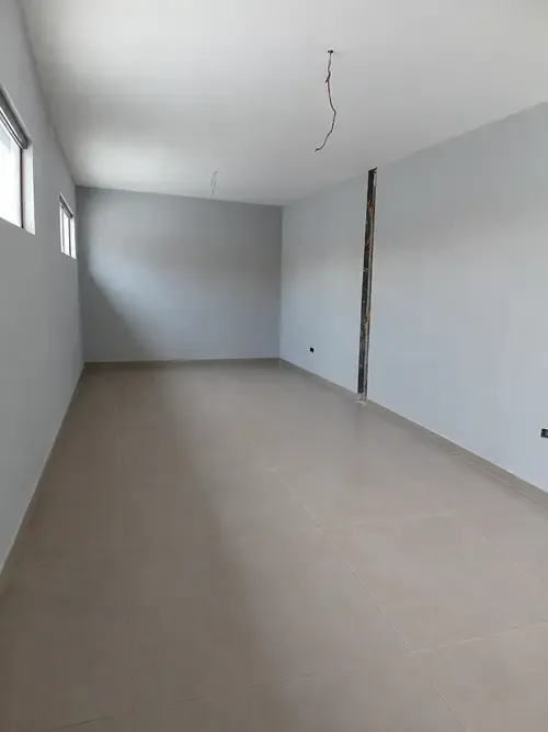 Foto 4 de Alquiler de local comercial sobre Av. Piraí