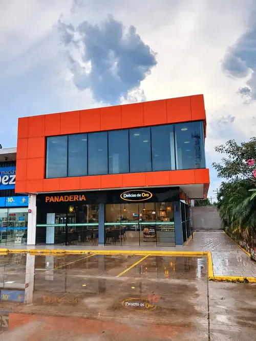 Foto 2 de Alquiler de local comercial sobre Av. Piraí