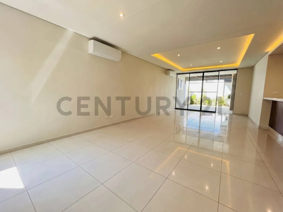 Foto 8 de Casa de Lujo en Venta Condominio Urubó Nord