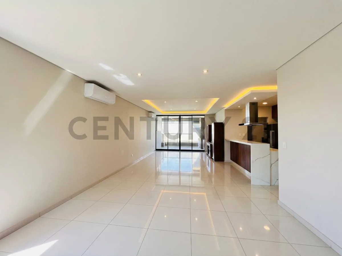 Foto 2 de Casa de Lujo en Venta Condominio Urubó Nord