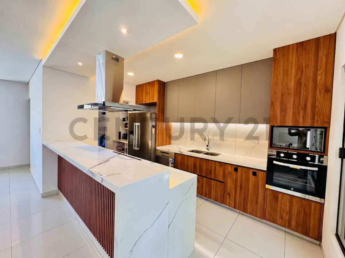 Foto 9 de Casa de Lujo en Venta Condominio Urubó Nord