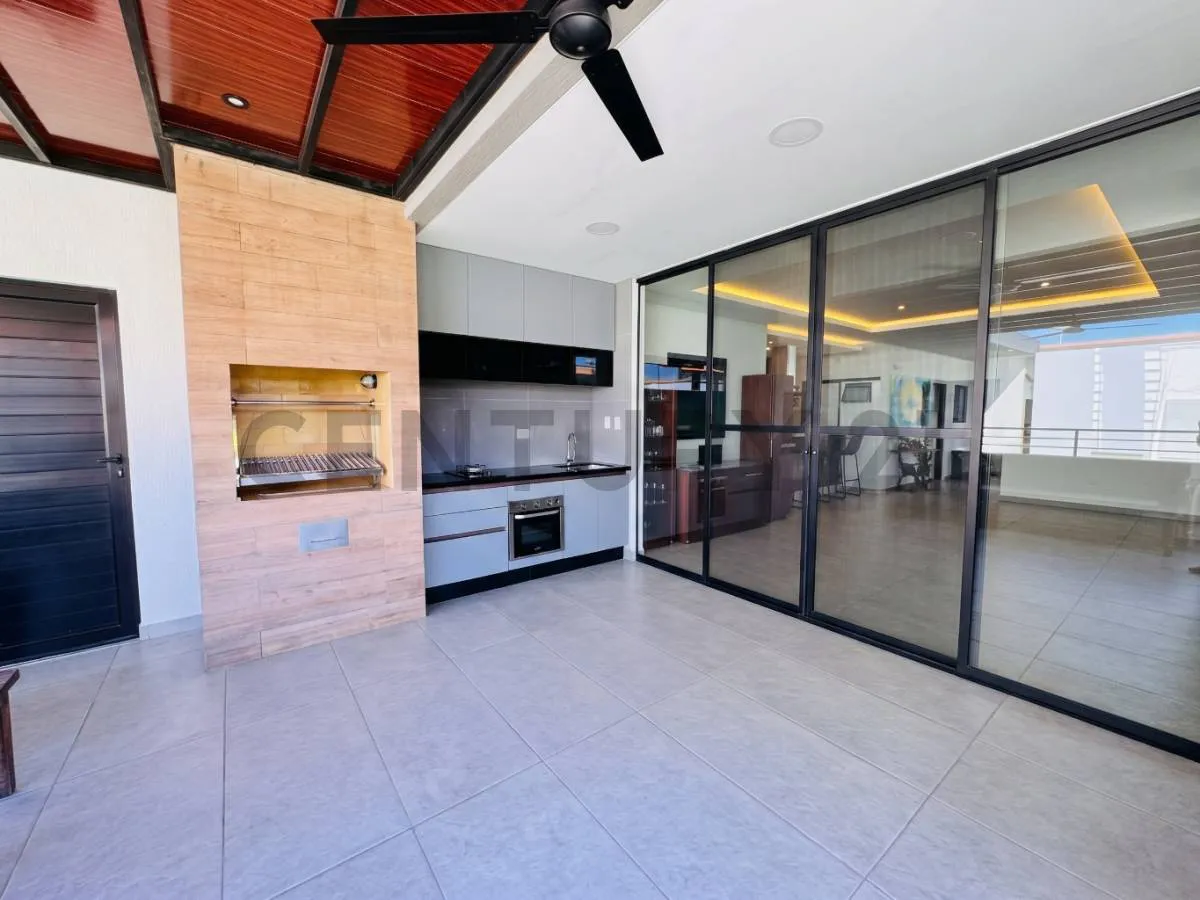 Foto 11 de Casa de Lujo en Venta Condominio Urubó Nord