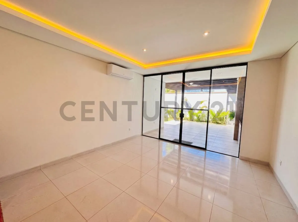 Foto 6 de Casa de Lujo en Venta Condominio Urubó Nord