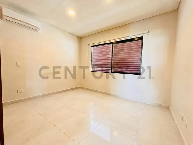 Foto 18 de Casa de Lujo en Venta Condominio Urubó Nord