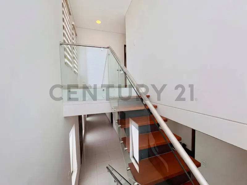 Foto 20 de Casa de Lujo en Venta Condominio Urubó Nord
