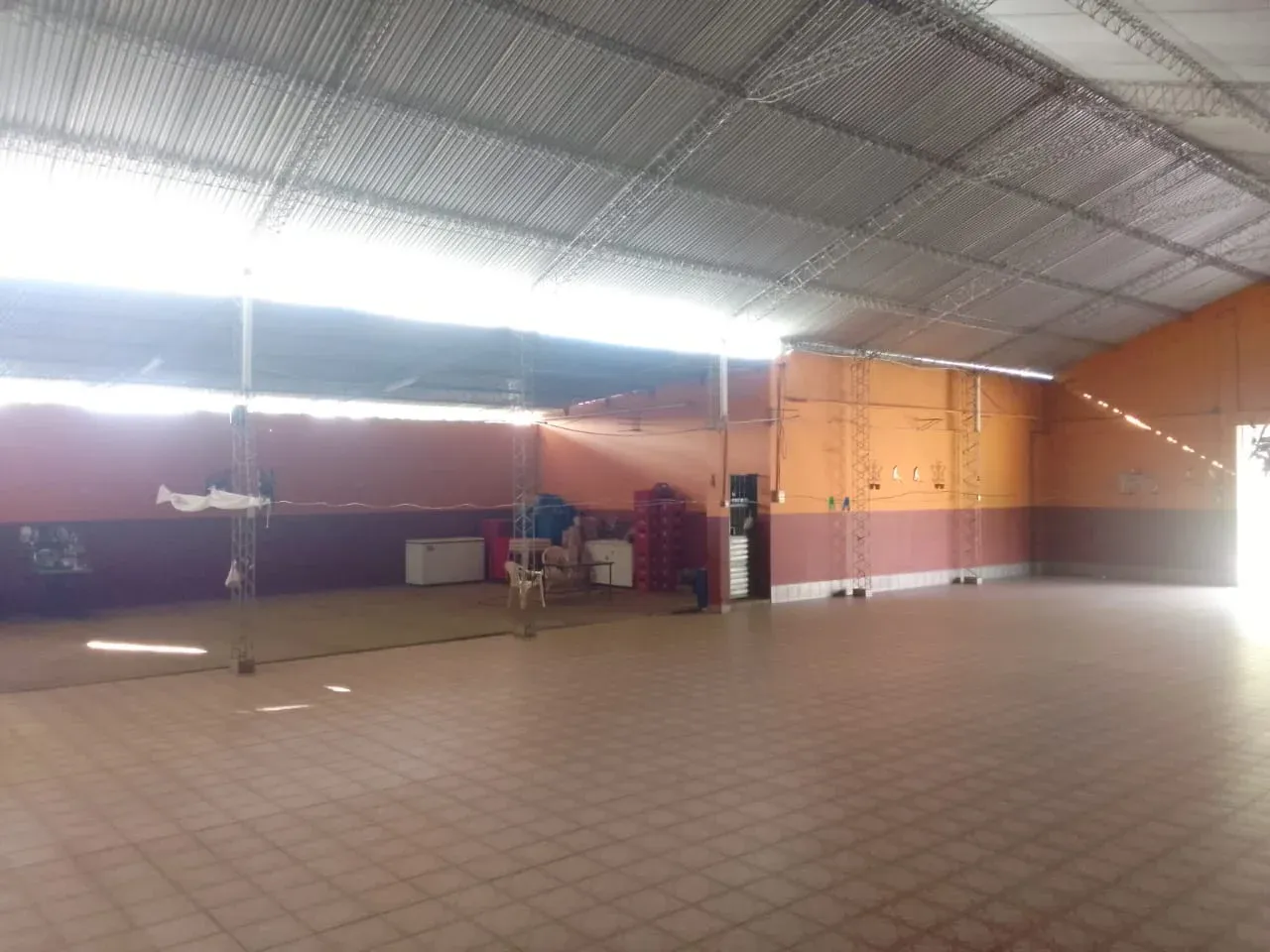 Foto 2 de Galpón en Venta – Ideal para Negocios Grandes