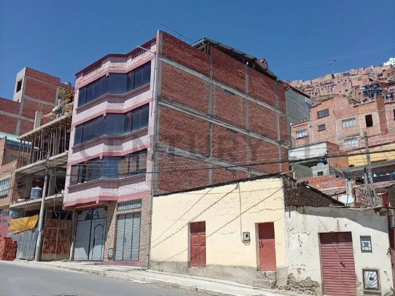 Foto 2 de Casa en Venta en Alto Tejar – Sobre La 2.ª Bascones Cerca al Cementerio General