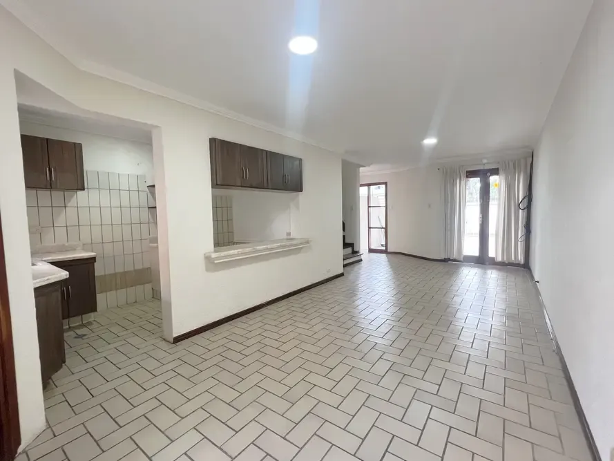 Foto 4 de Casa en alquiler Zona Av. Los Cusis