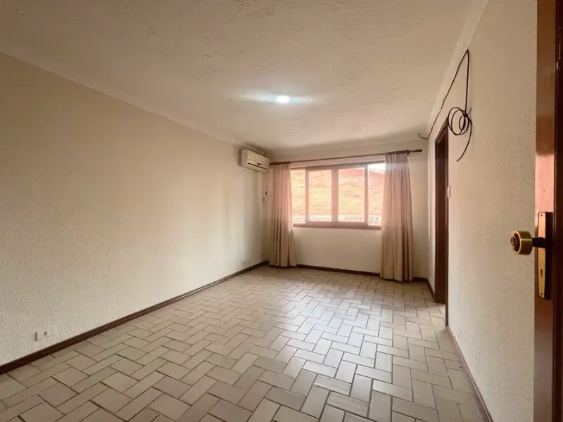 Foto 9 de Casa en alquiler Zona Av. Los Cusis