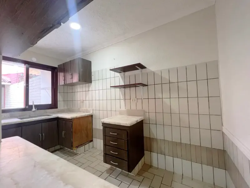 Foto 6 de Casa en alquiler Zona Av. Los Cusis