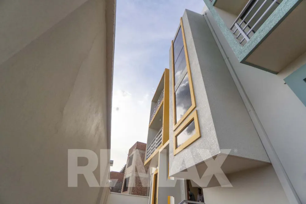 Foto 1 de Hermosa Casa en Condominio Privado “Los Jazmines” – Mesadilla Pacata