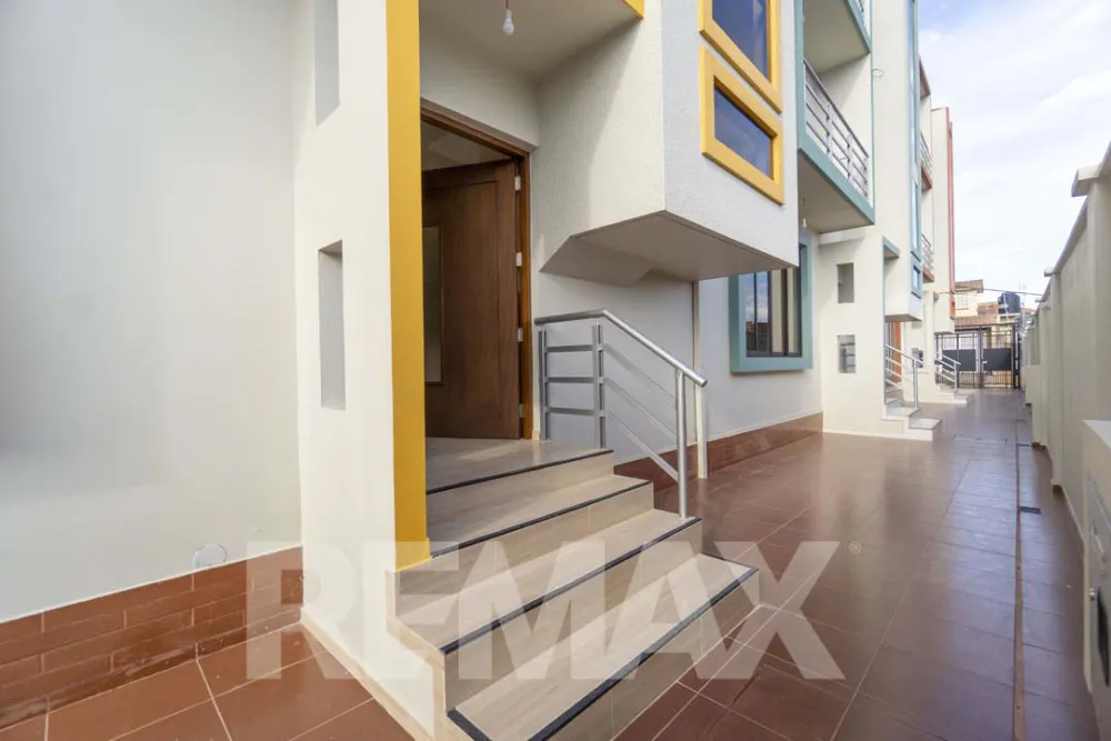 Foto 3 de Hermosa Casa en Condominio Privado “Los Jazmines” – Mesadilla Pacata